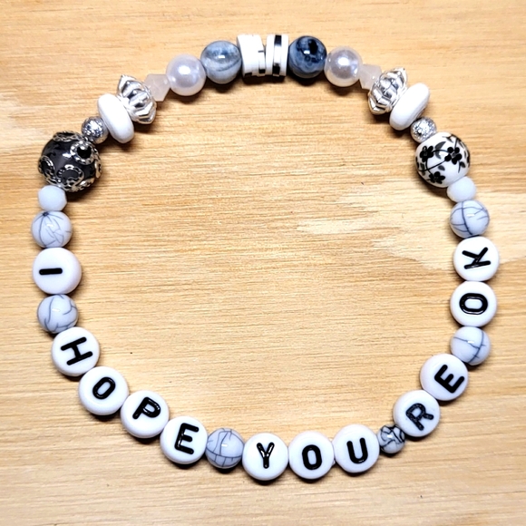 Fortnight- Taylor Swift Friendship Bracelet - Picture 3 of 5